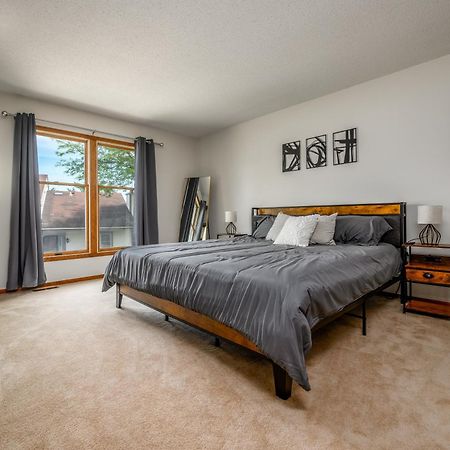 Family Friendly And Quite 2 Bedroom Condo Close To Fun Fort Wayne Exterior photo