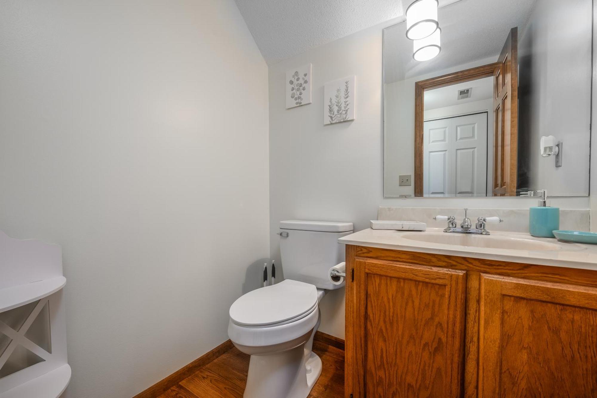 Family Friendly And Quite 2 Bedroom Condo Close To Fun Fort Wayne Exterior photo