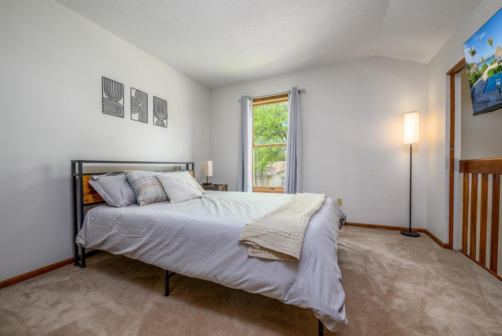 Family Friendly And Quite 2 Bedroom Condo Close To Fun Fort Wayne Exterior photo
