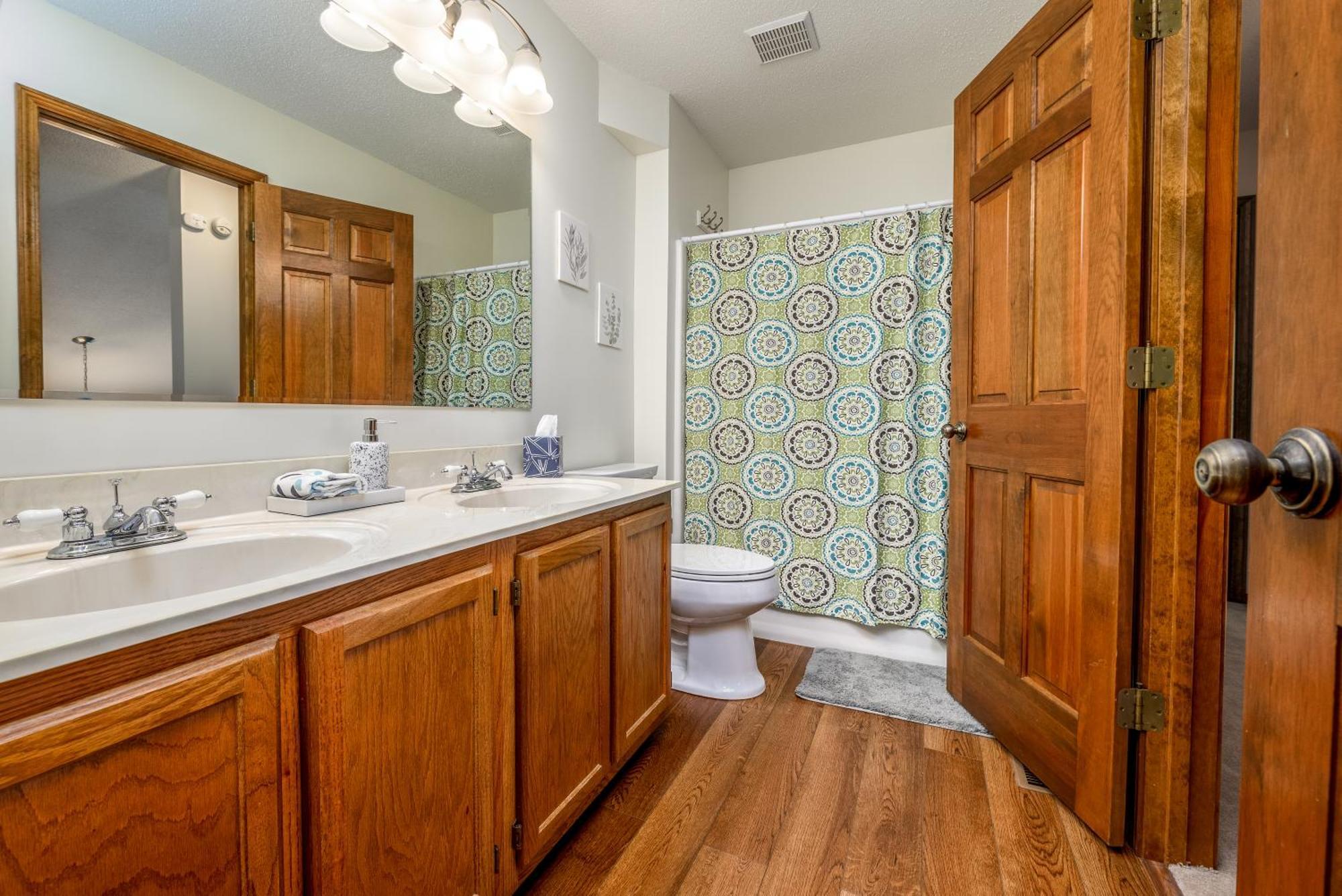 Family Friendly And Quite 2 Bedroom Condo Close To Fun Fort Wayne Exterior photo